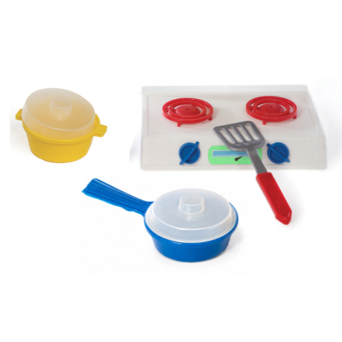 Cocina con olla y sartén